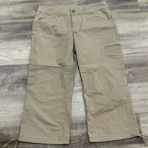 Sundance Cargo Capri Pants – Size 6 – Khaki Cotton Stretch Utility Pants